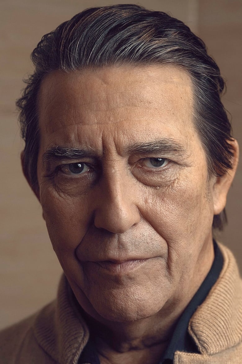 Portrait of Ciarán Hinds