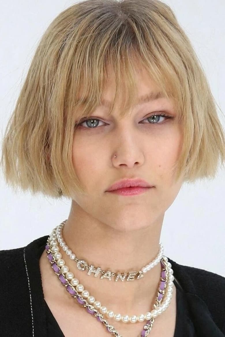 Portrait of Grace VanderWaal