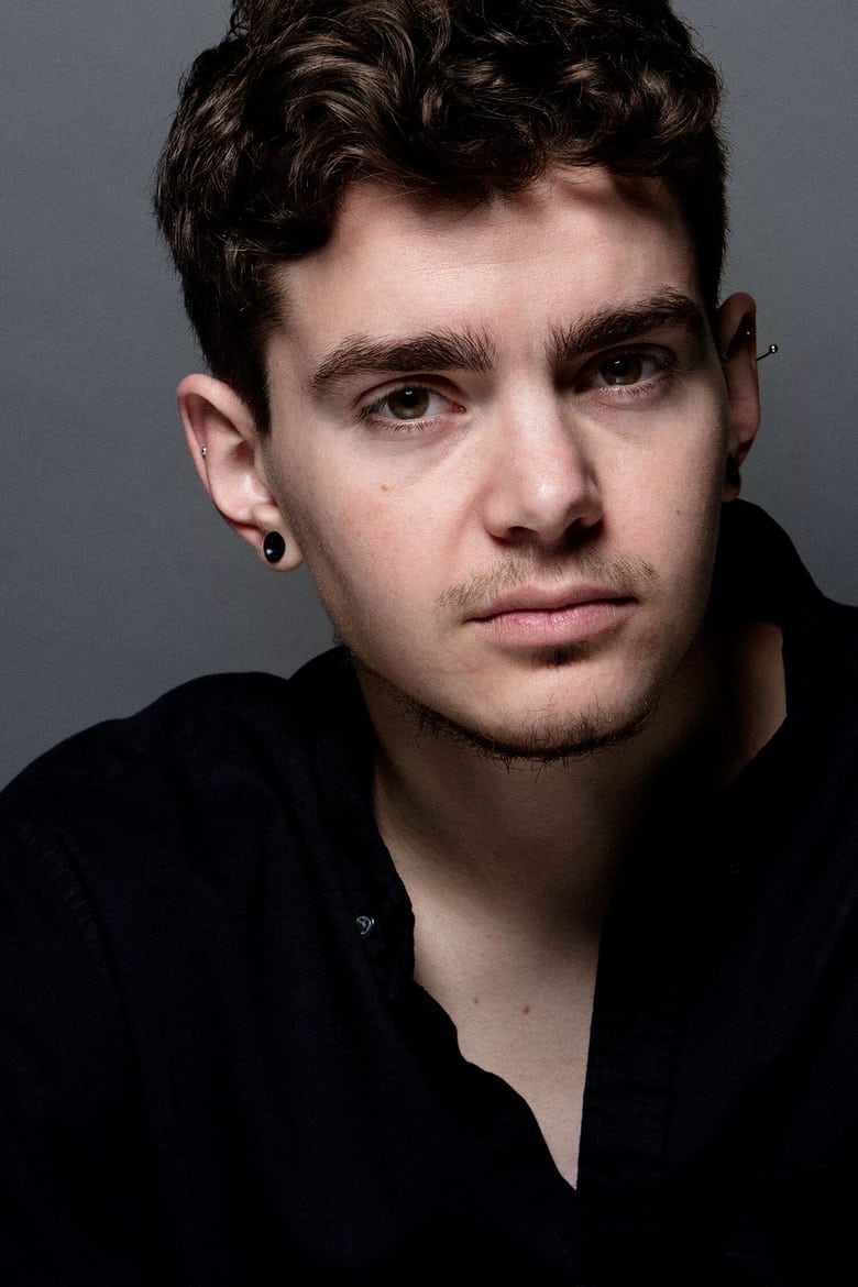 Portrait of Elliot Fletcher