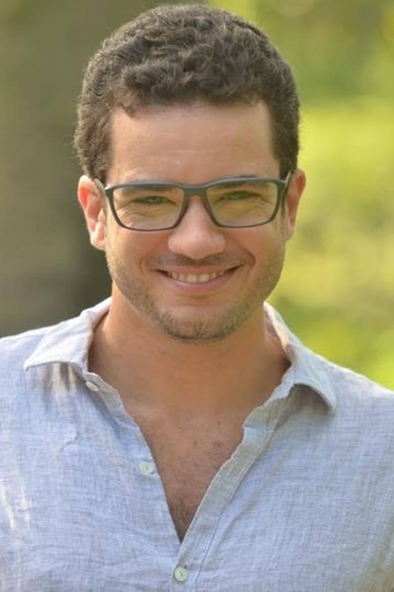 Portrait of Thiago Mendonça