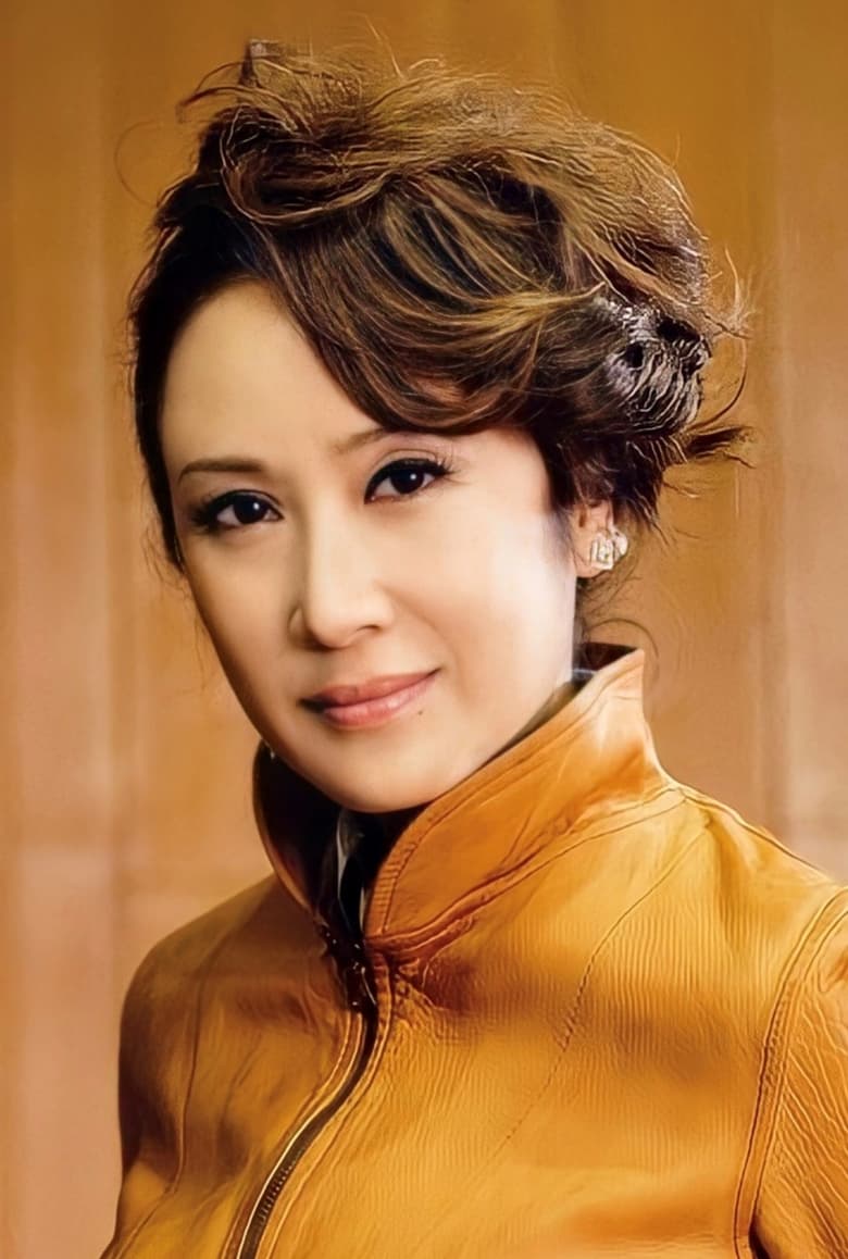 Portrait of Rosanne Lui