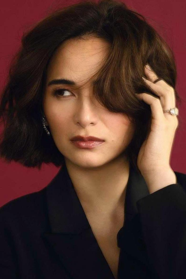 Portrait of Jennylyn Mercado