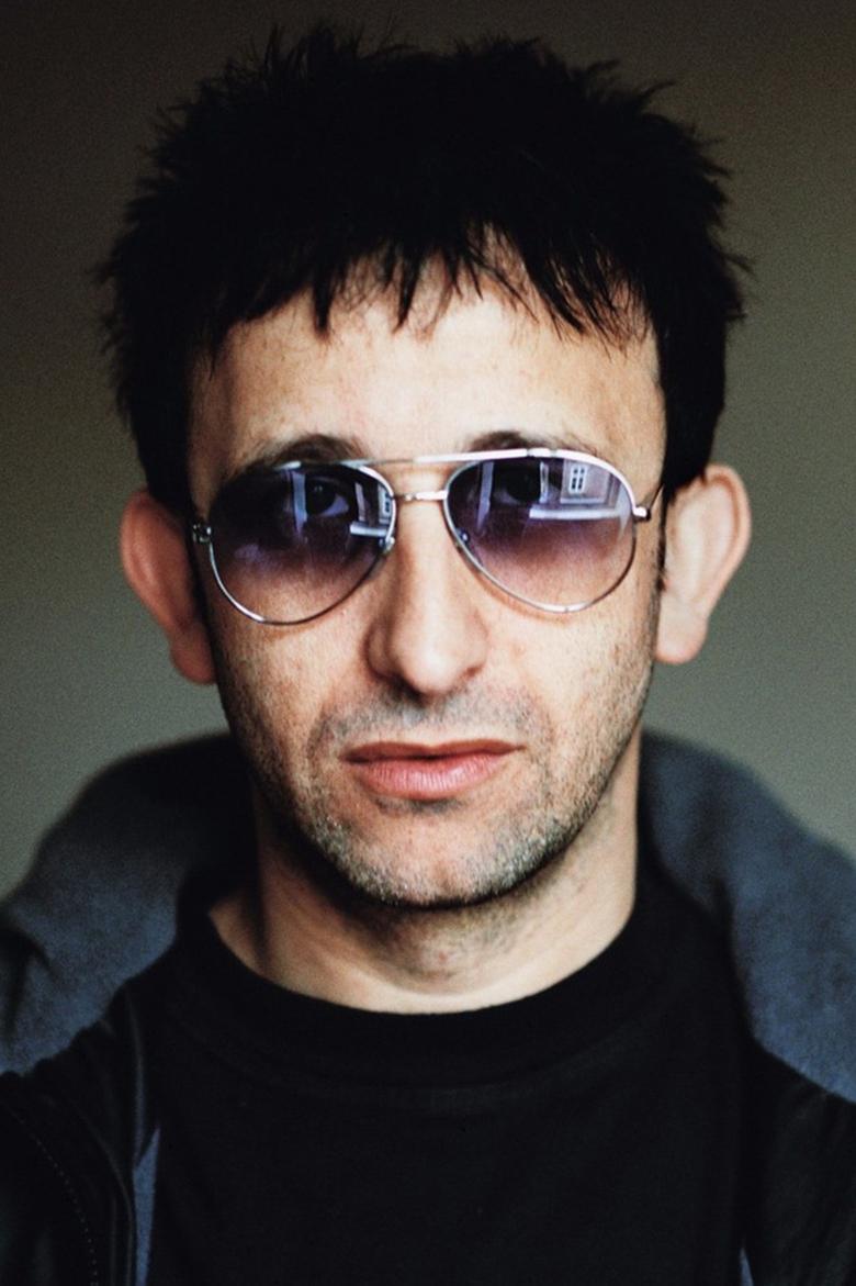 Portrait of Ian Broudie