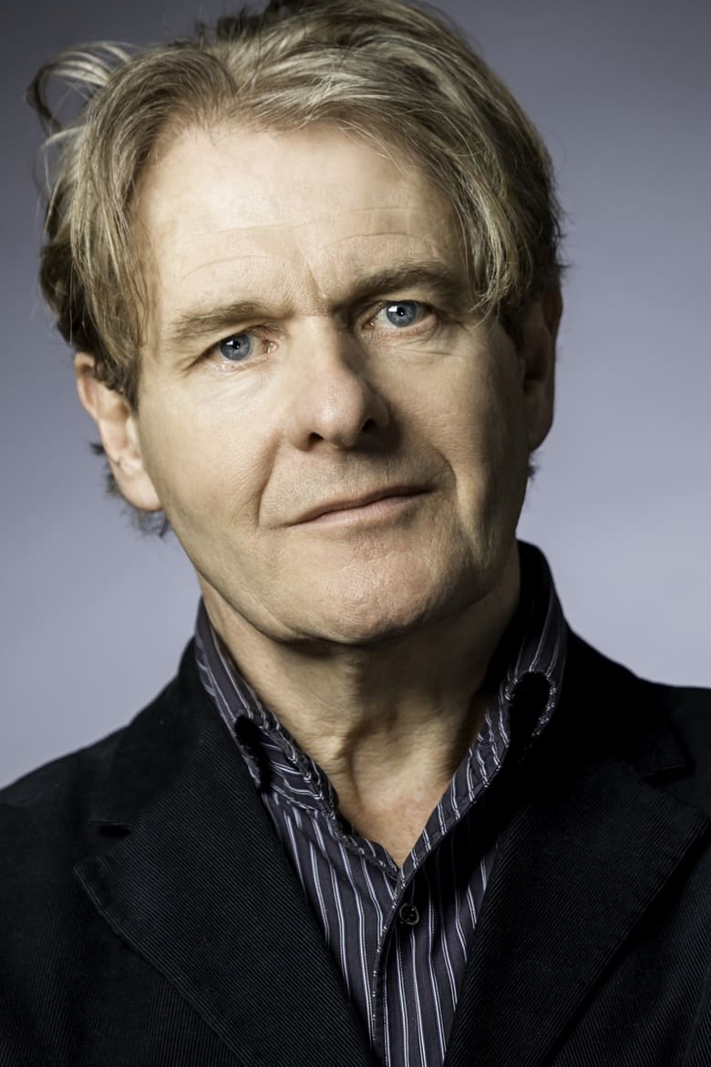 Portrait of Robert Bathurst