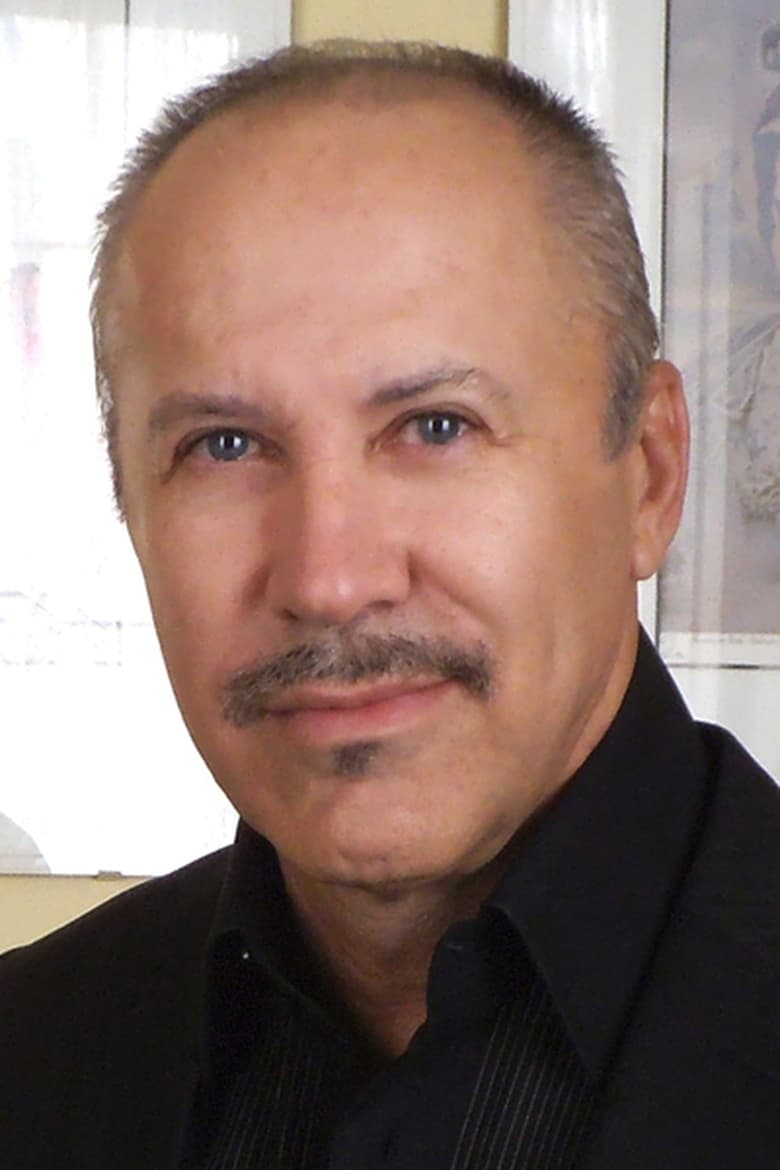 Portrait of Héctor Noas