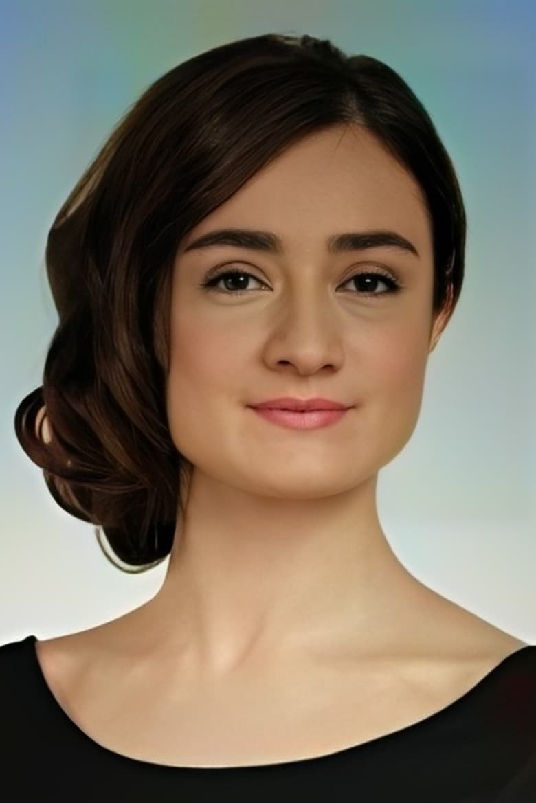 Portrait of Özlem Ünaldı